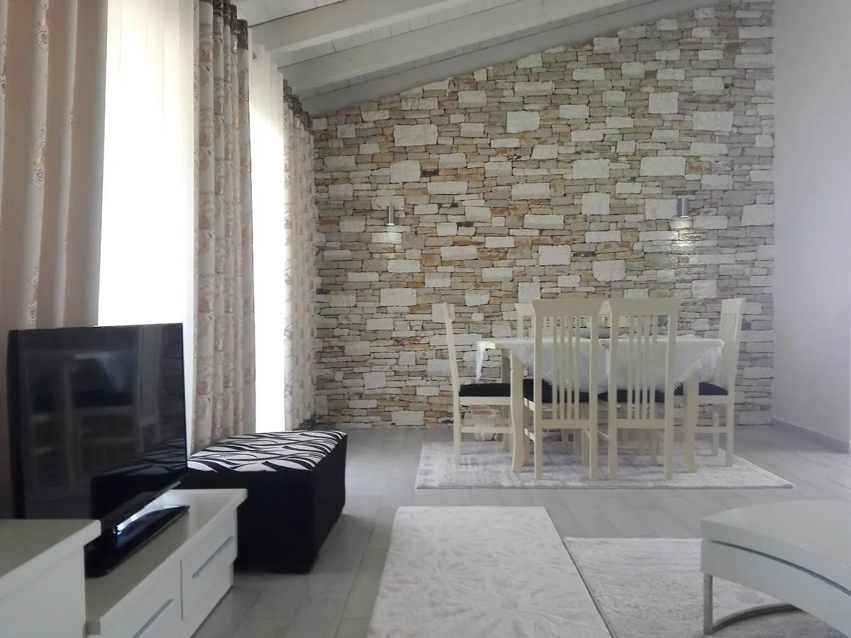 Vip Apartment By 